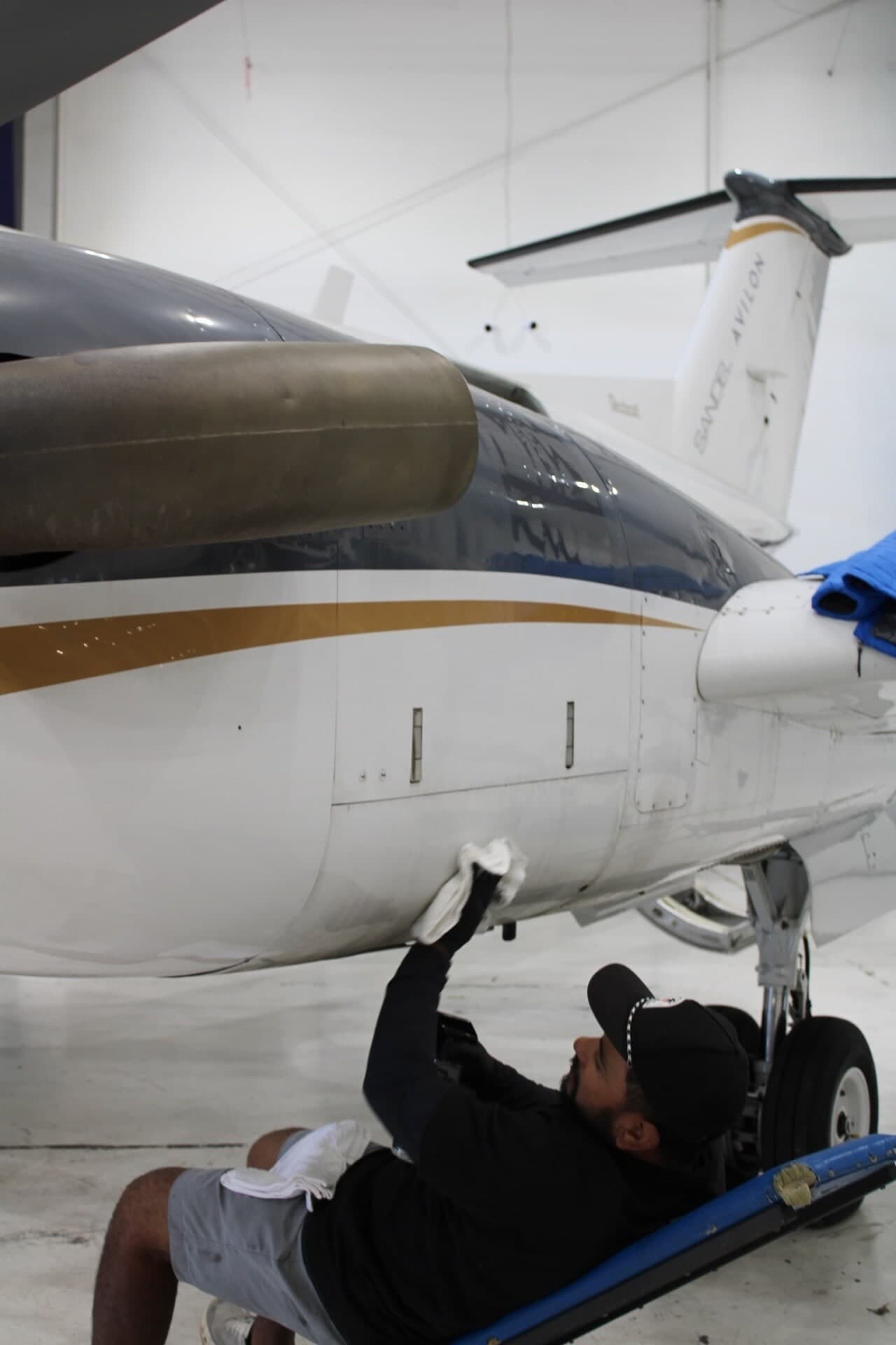 Exterior Dry Wash for Aircraft